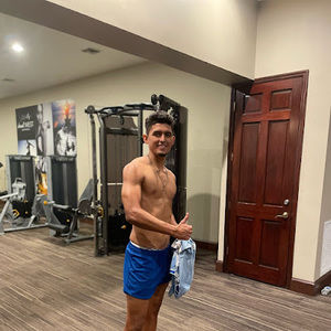 Meet your Posher, Javier eduardo